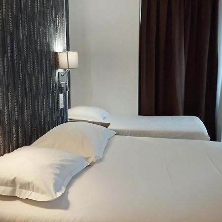 Hotel Le Royalty Angers Esterno foto