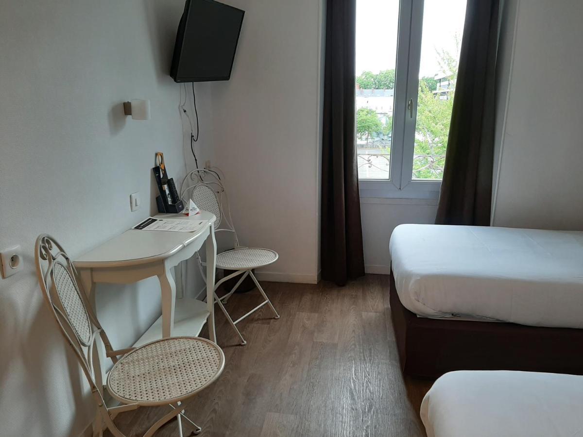 Hotel Le Royalty Angers Esterno foto