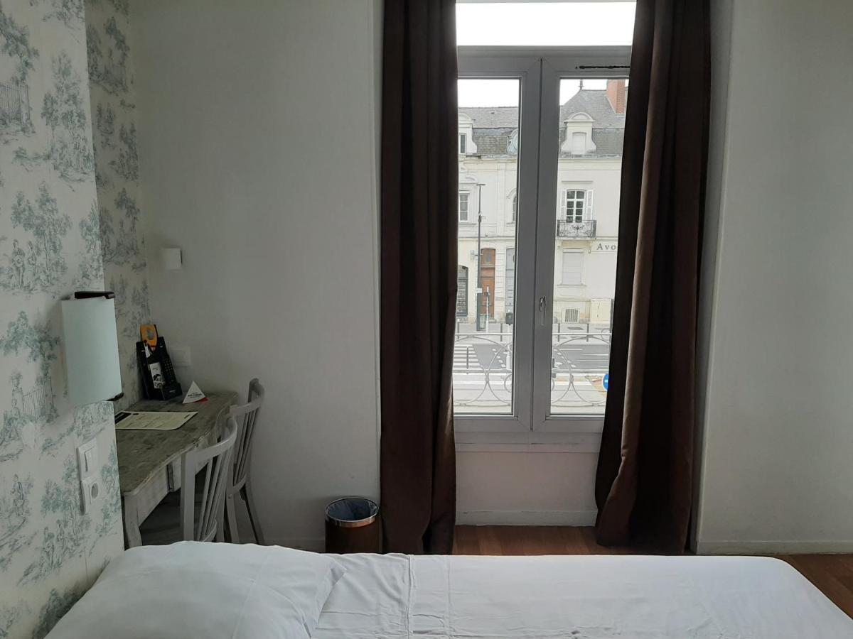 Hotel Le Royalty Angers Esterno foto