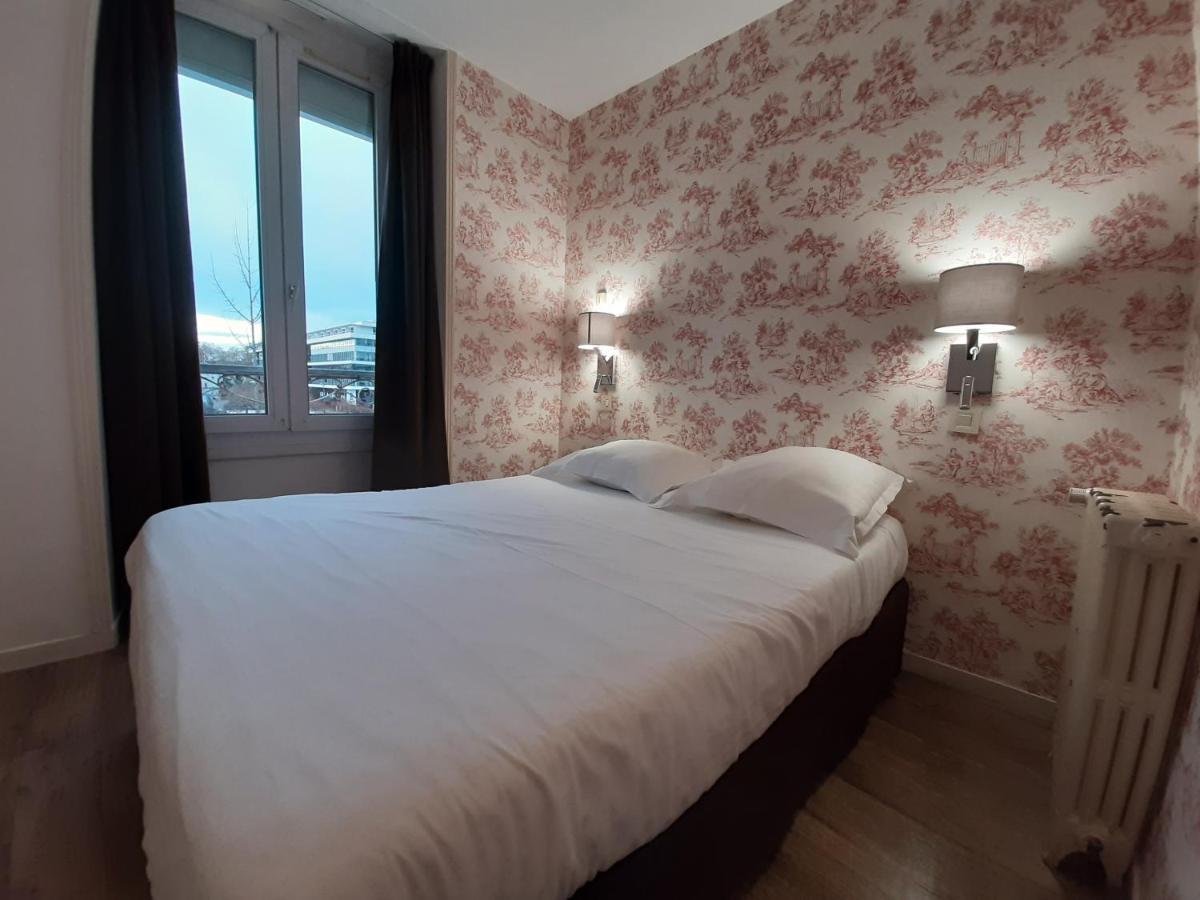 Hotel Le Royalty Angers Esterno foto