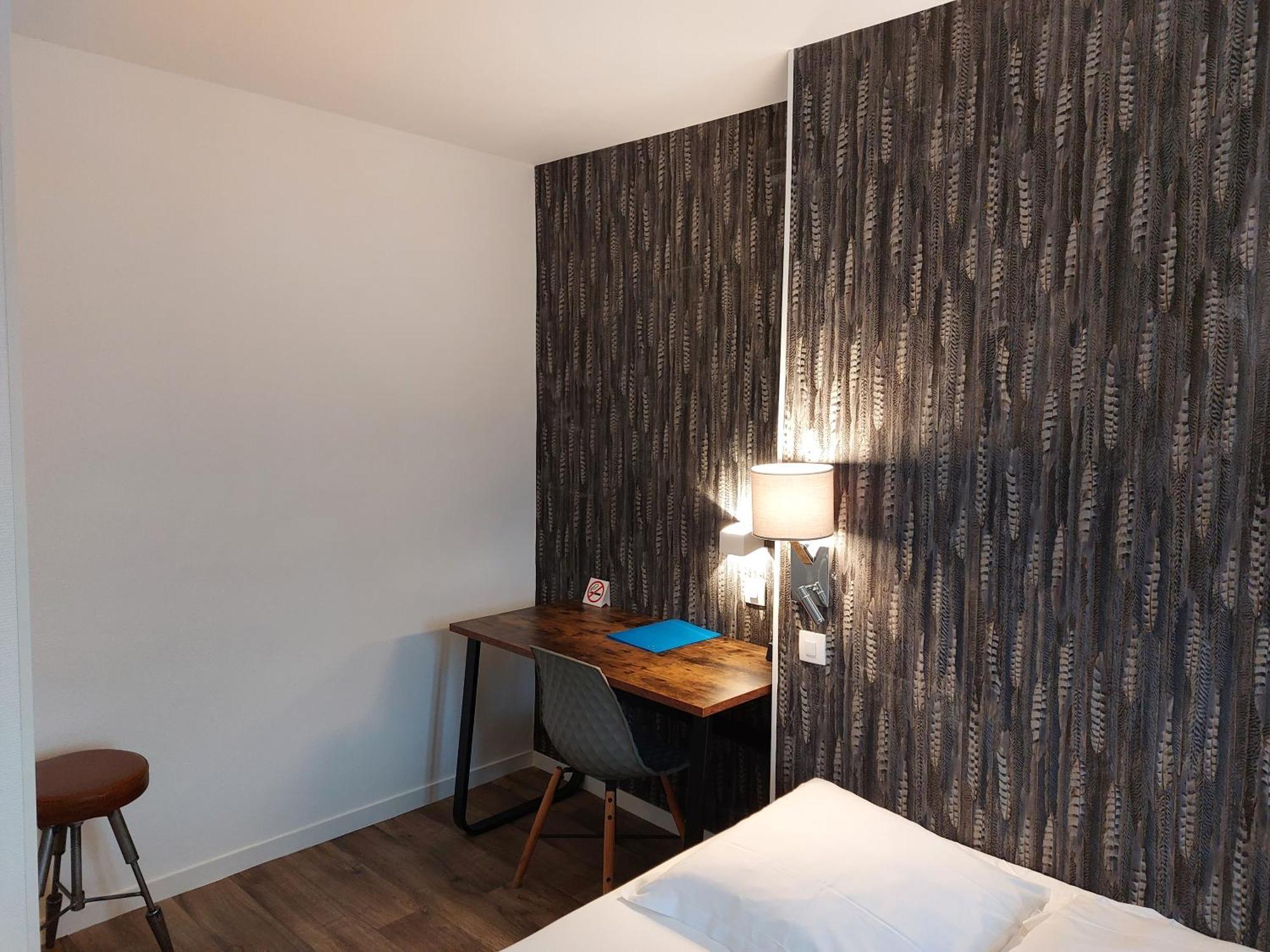 Hotel Le Royalty Angers Esterno foto